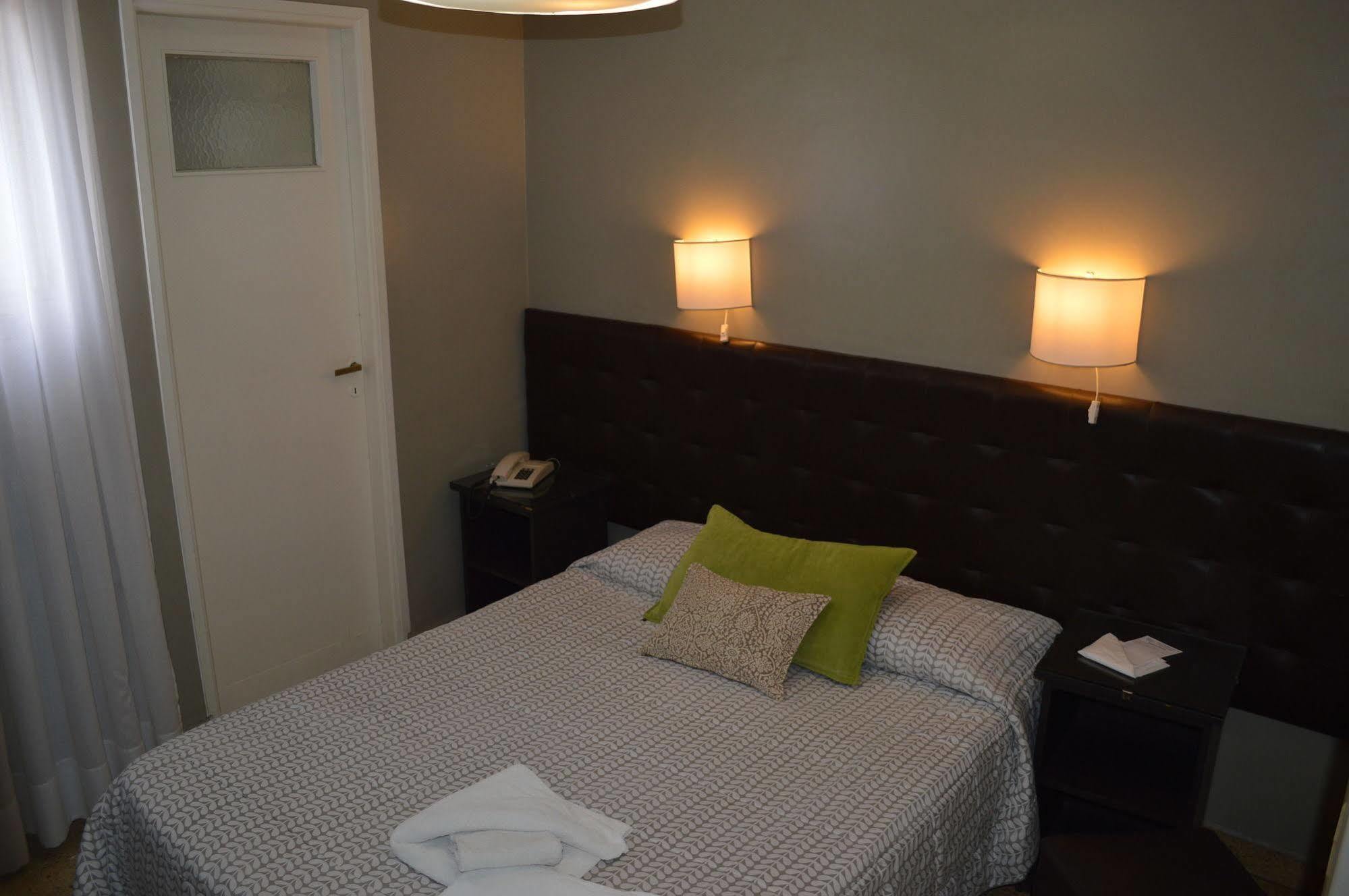 Hotel Petit Mendoza